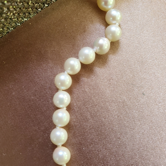 Ben Bridge Pearl 14k Gold Necklace - Picture 4 of 13